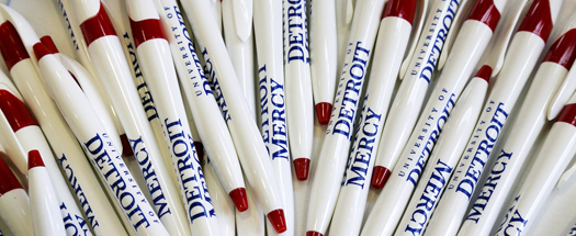 Free pens available at The Writing Center!