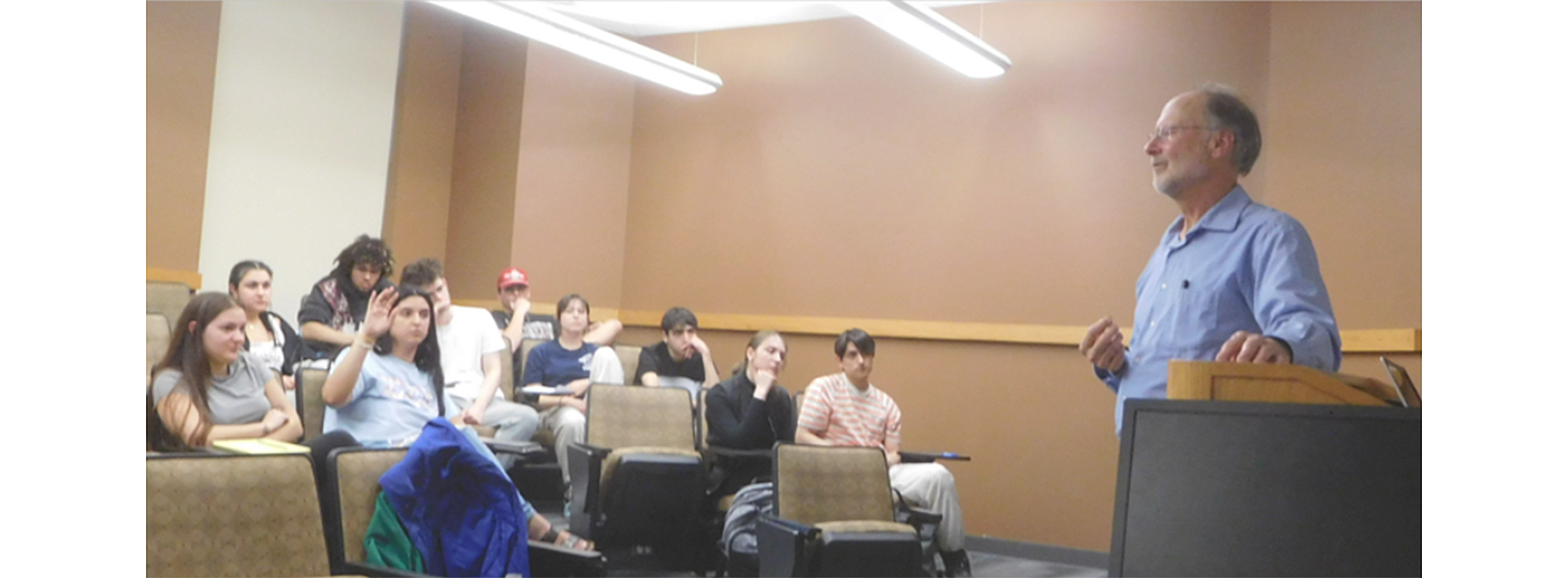 a clasa speaker in a classroom