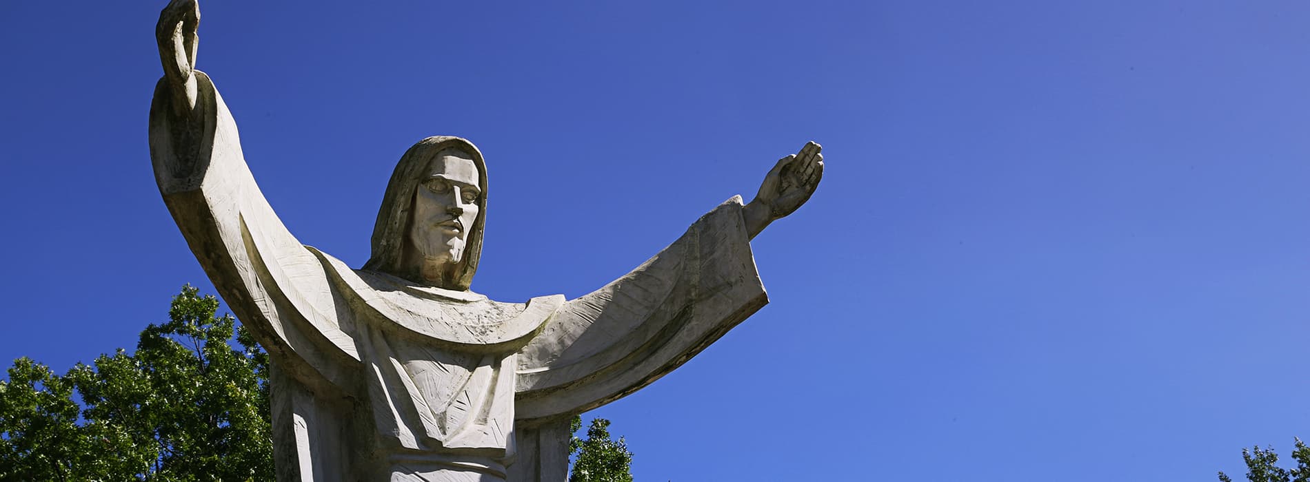 The world needs titans. Your gift helps provide an excellent,  student-centered education in the heart of Detroit —  where students grow in knowledge, faith and  compassion to lead and serve others.